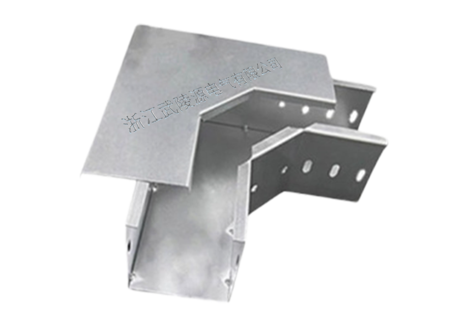 镀锌电缆桥架：大跨距安装条件下的结构强度优化与挠度控制分析